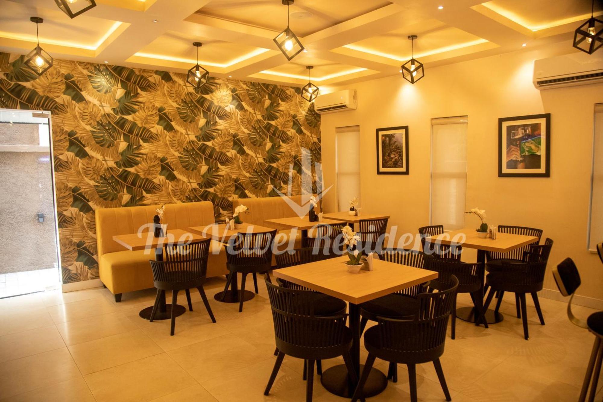 The Velvet Residence Abuja Extérieur photo